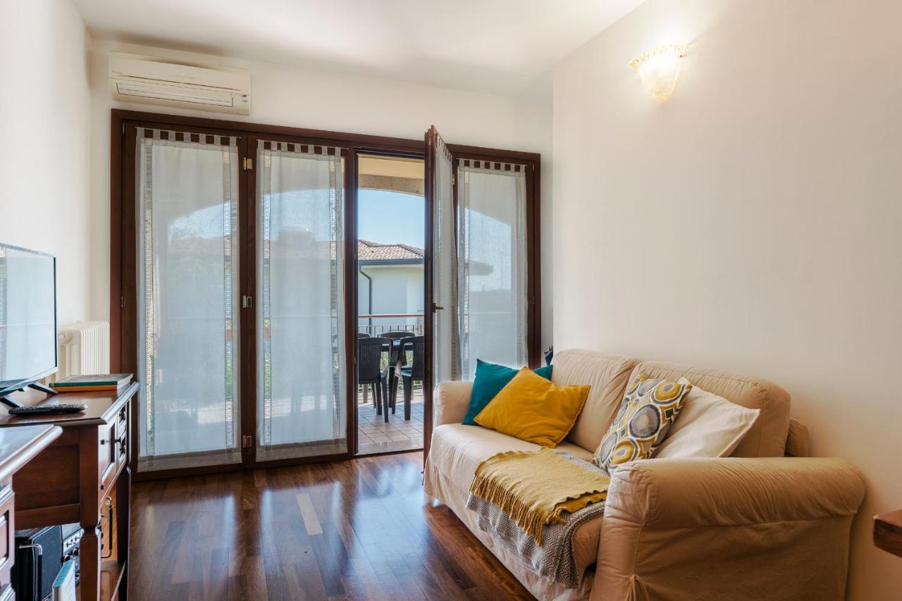 Quiet Place Close To Center Apartment Desenzano del Garda
