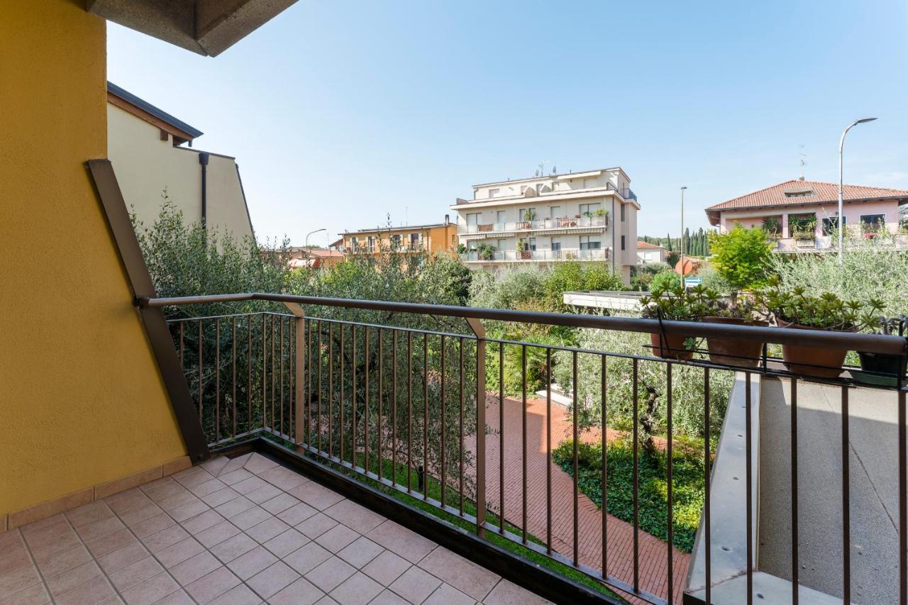 Quiet Place Close To Center Apartment *