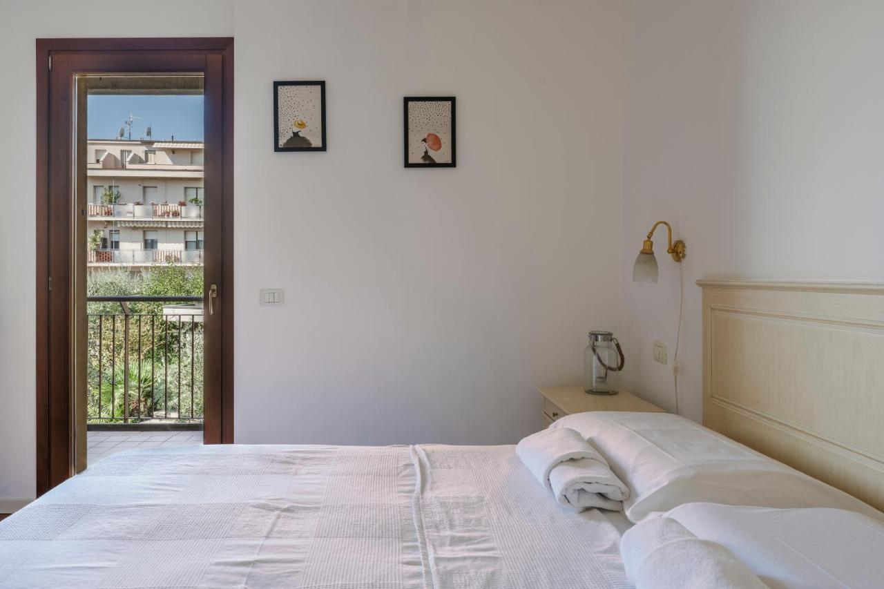 Quiet Place Close To Center Apartment *